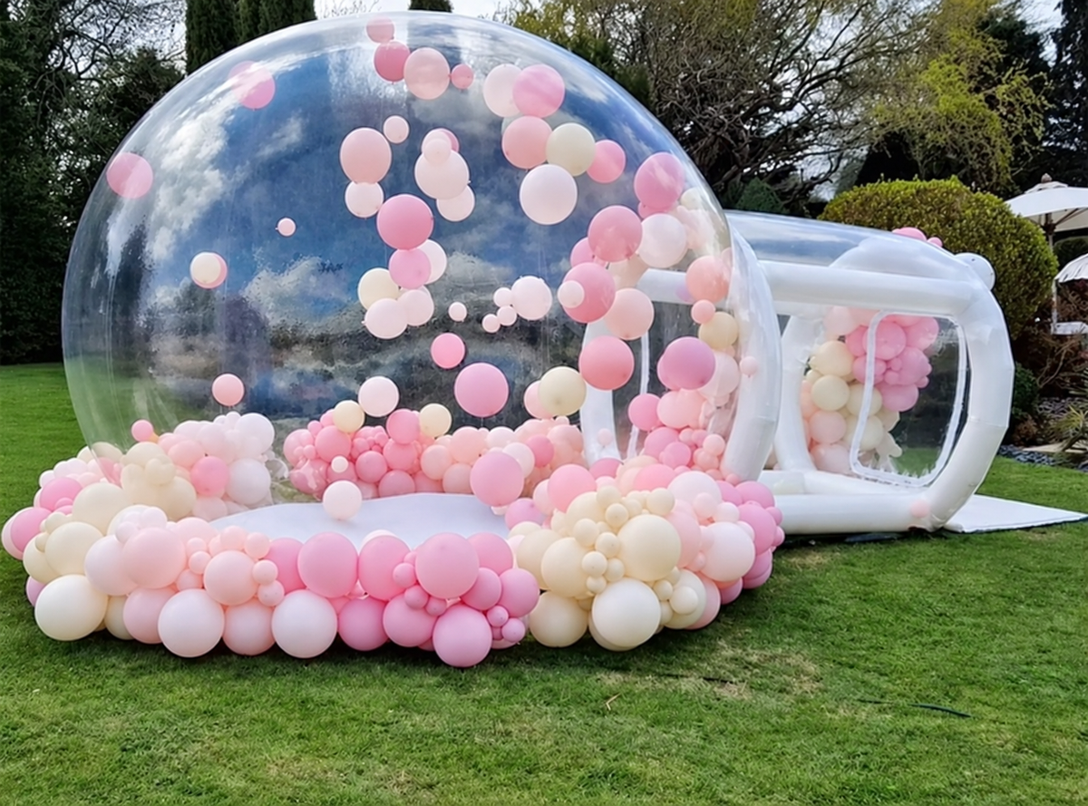 THE BALLOON BUBBLE HOUSE