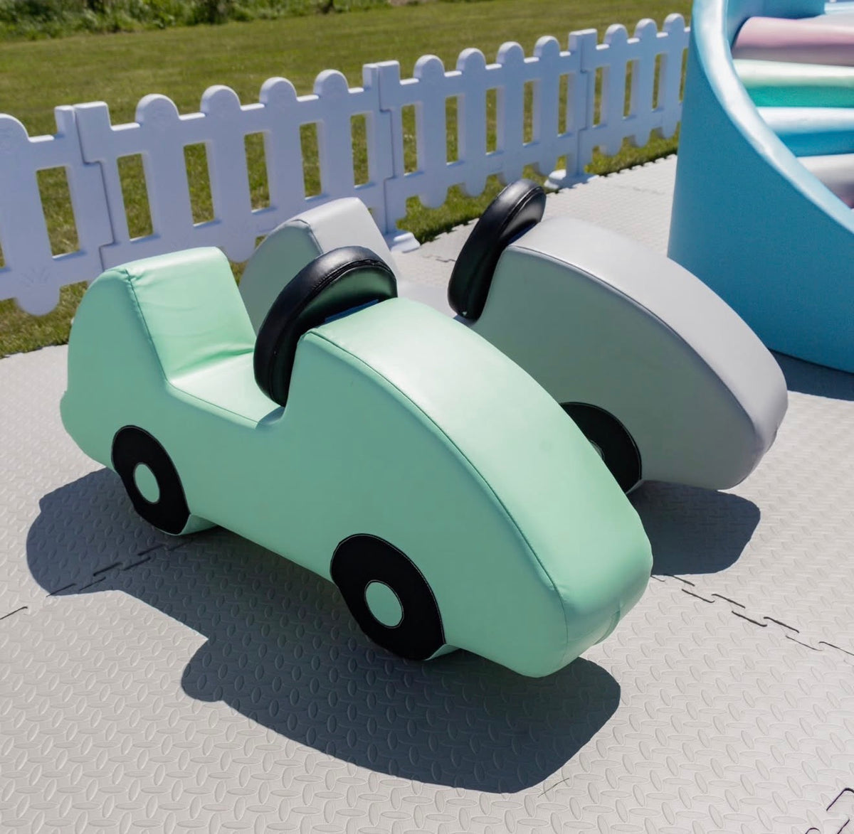 THE PASTEL PLAYLAND